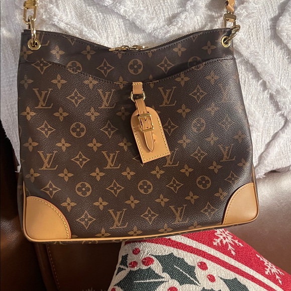 Louis Vuitton Odeon MM Brown and Tan Monogram Crossbody - Picture 2 of 13